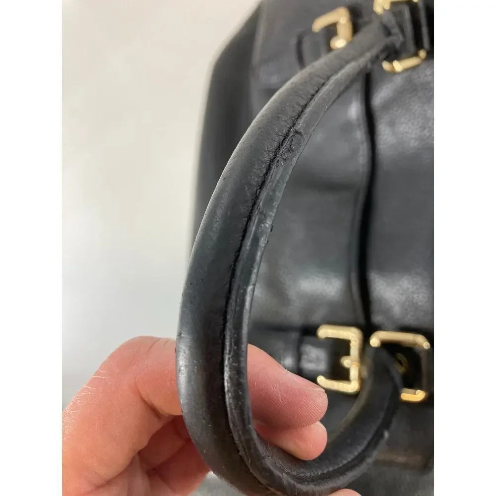 MICHAEL KORS, MEDIUM SIZE BLACK PEBBLED LEATHER HANDBAG
